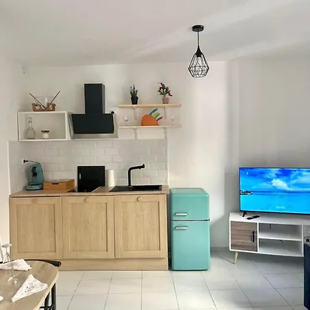 Cozy And Bright Azur In *